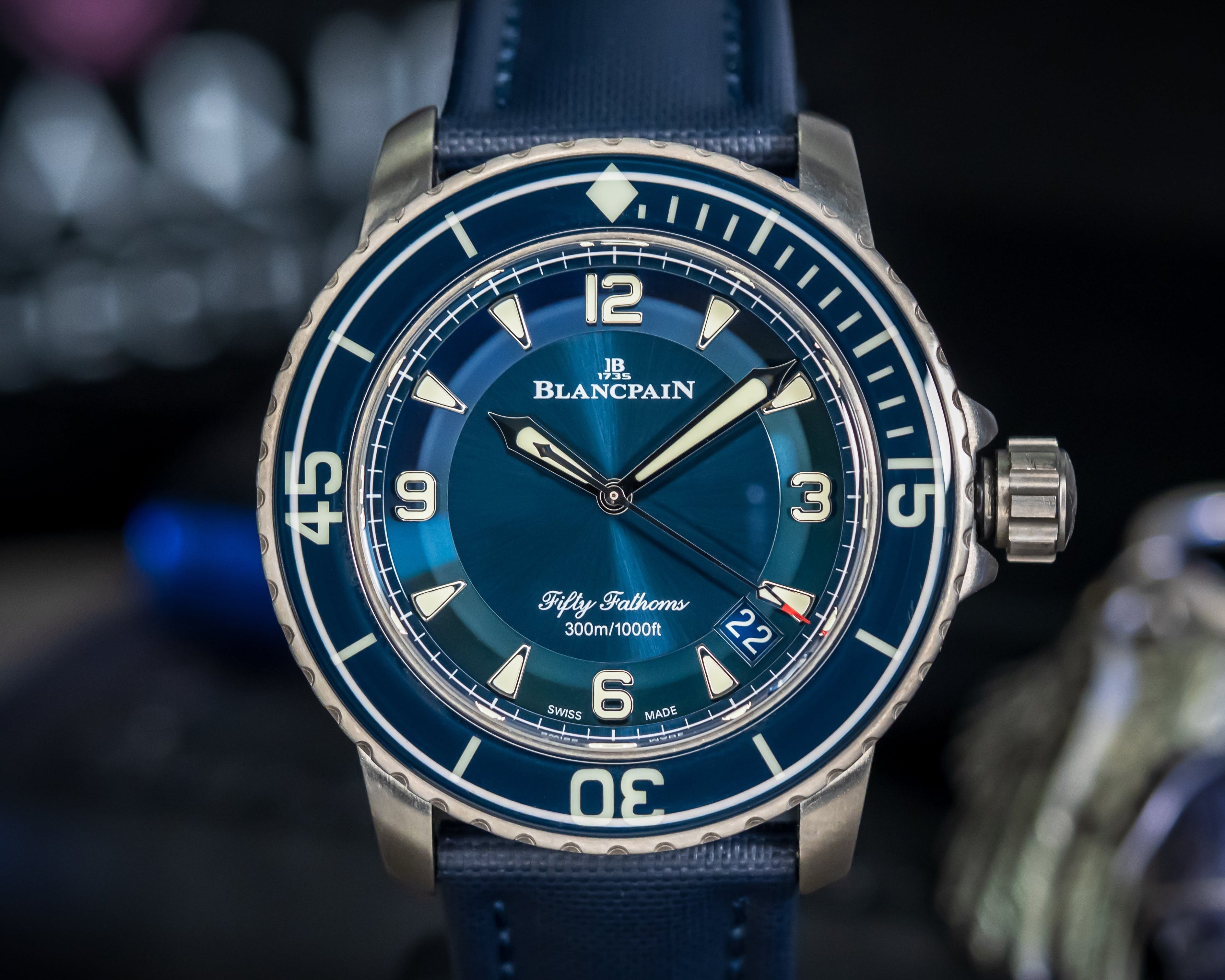 BLANCPAIN FIFTY FATHOMS AUTOMATIQUE BLUE DIAL TITANIUM 5015-12B40-052A