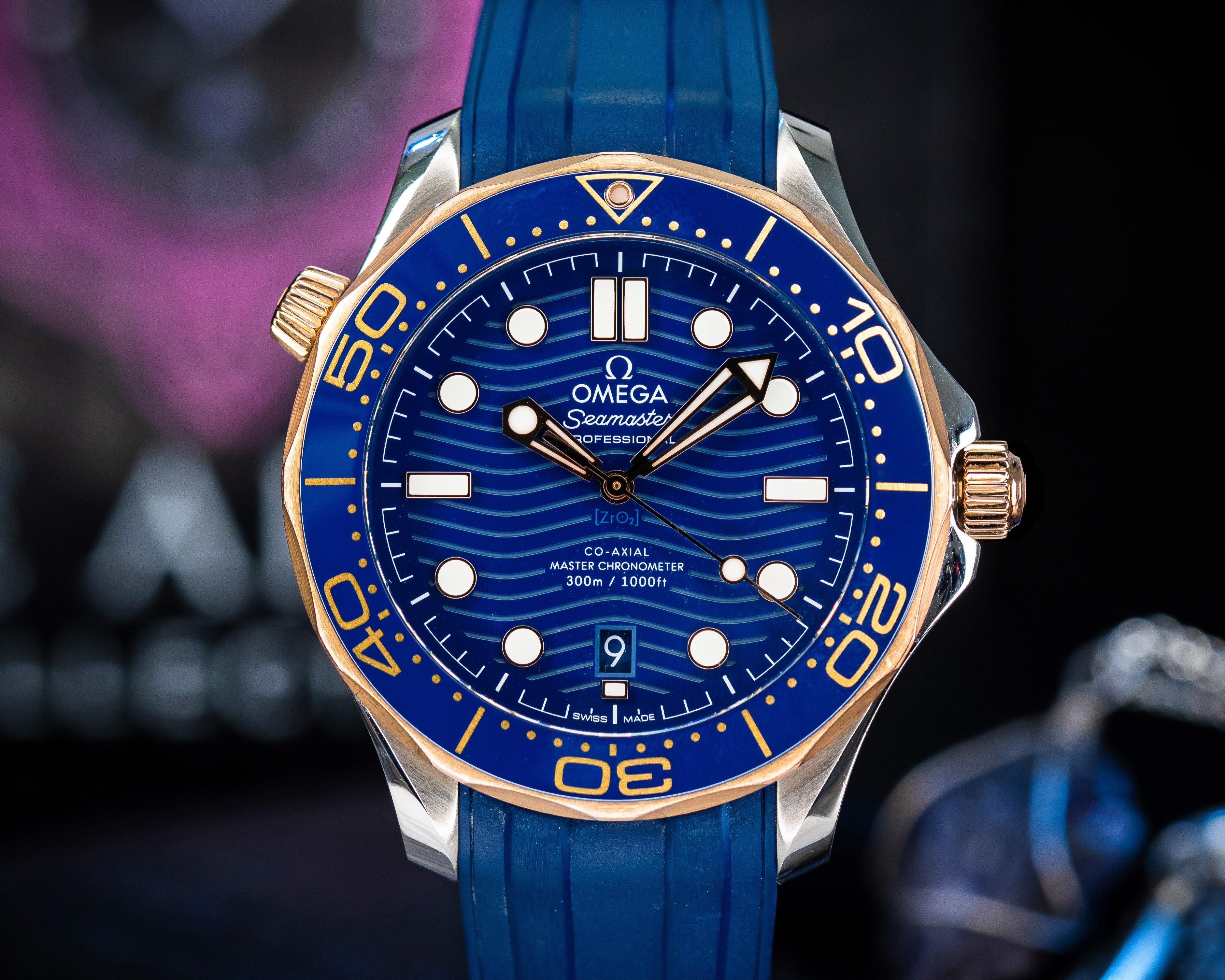 Omega Seamaster Diver 300M Steel Sedna Gold Blue 210.22.42.20.03.002