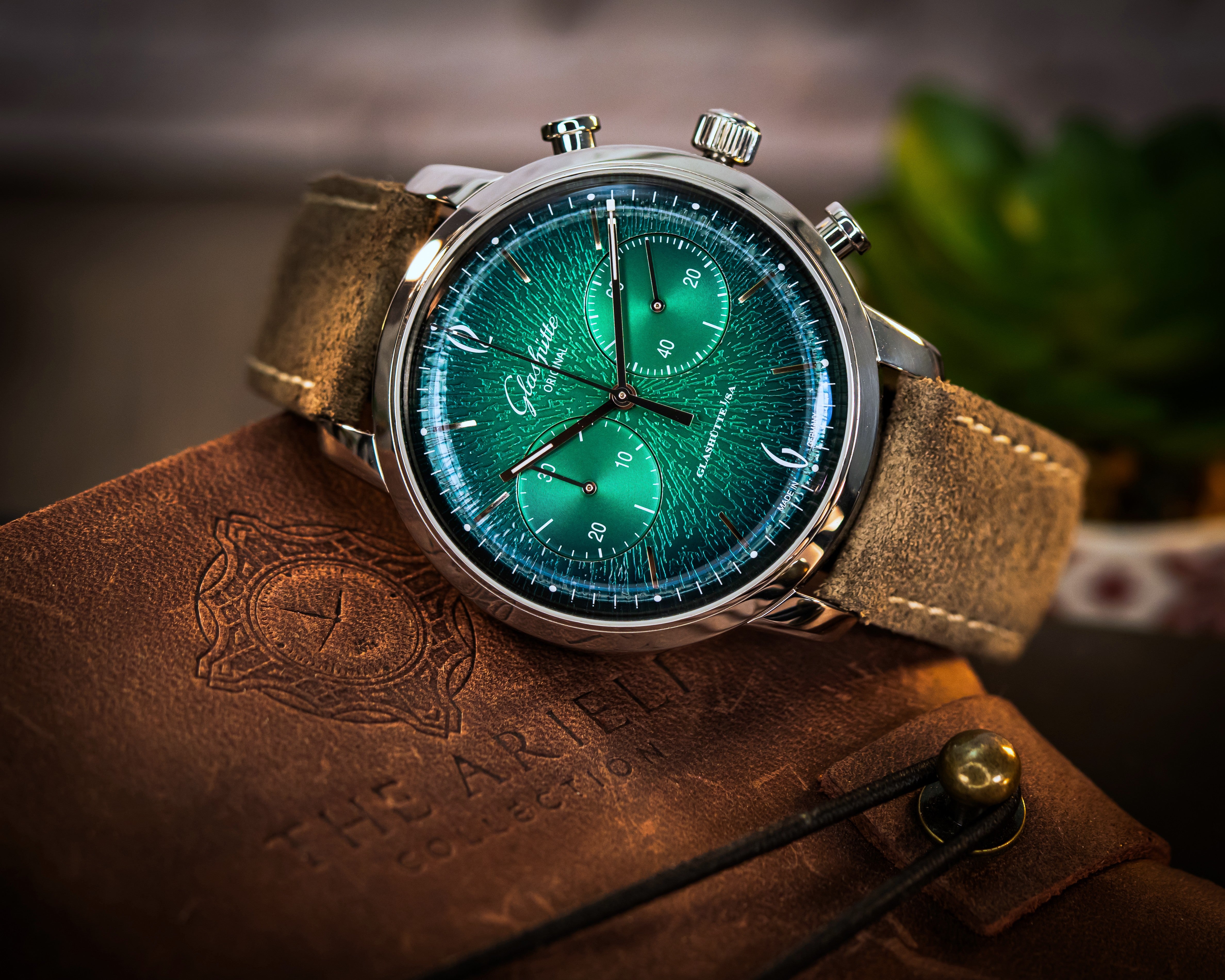 Glashutte Original Sixties Chronograph Annual Edition – 1-39-34-05-22-04