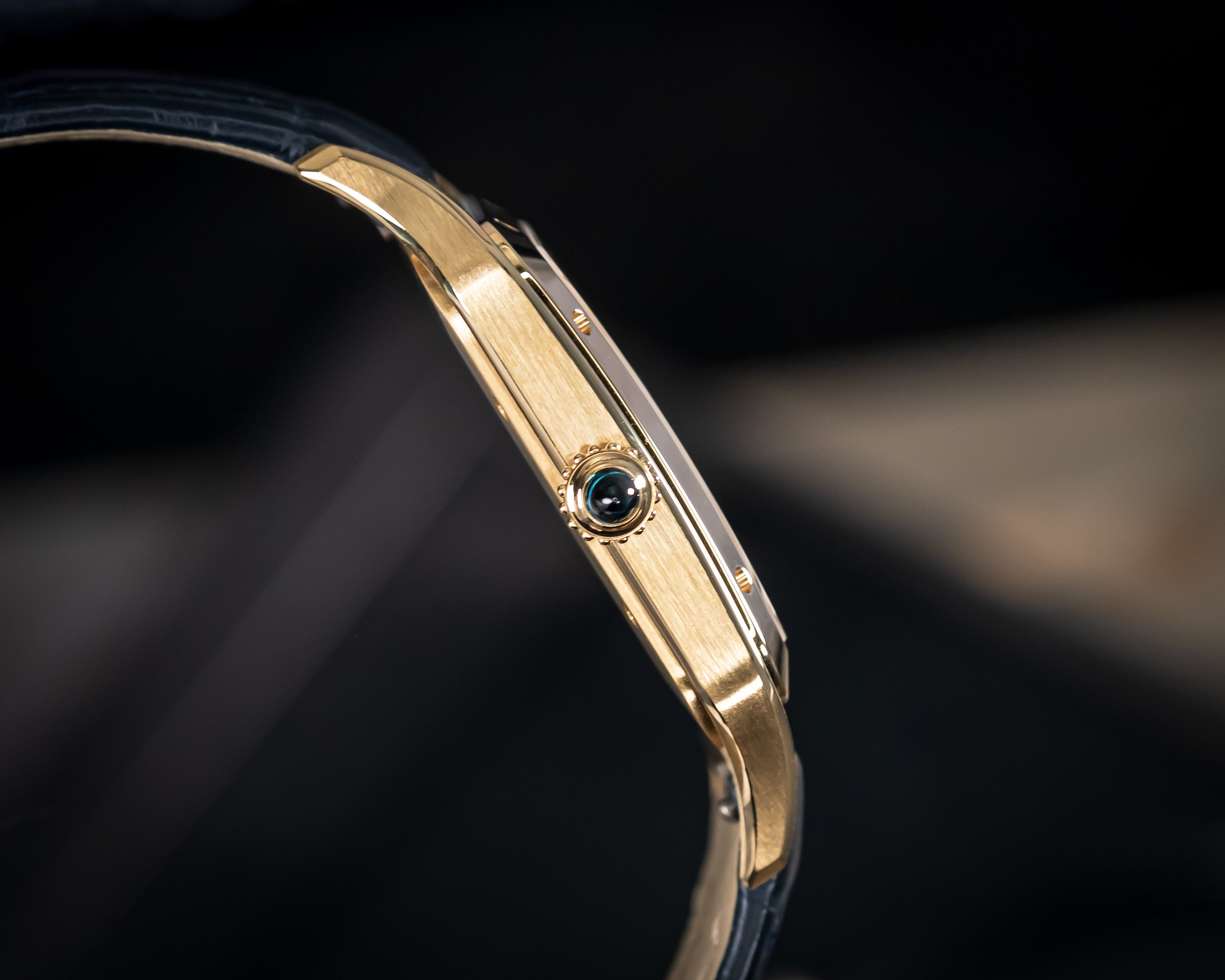 UNWORN CARTIER SANTOS-DUMONT EXTRA LARGE 18KT YELLOW GOLD WGSA0108