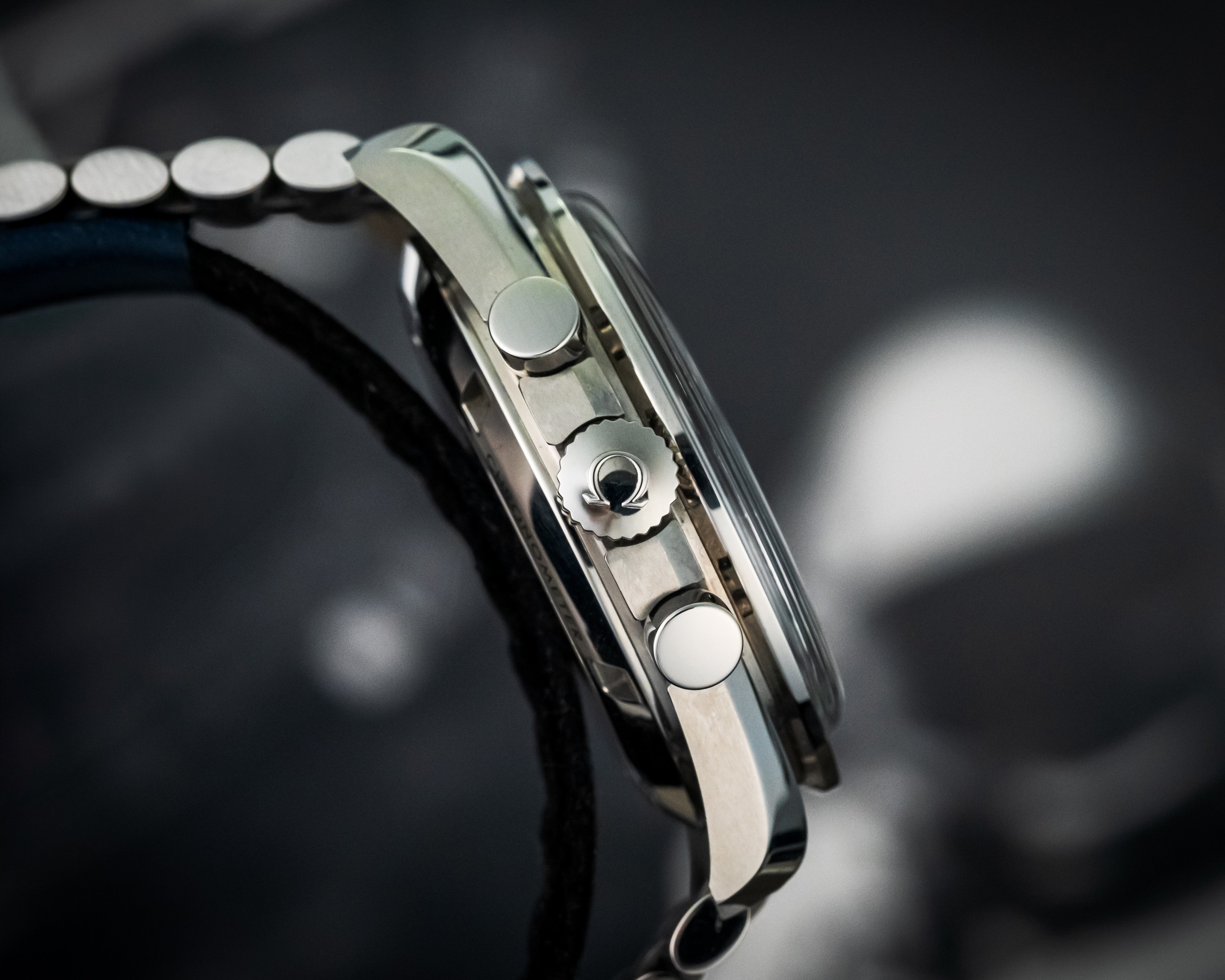 OMEGA SPEEDMASTER MOONWATCH PROFESSIONAL “SAPPHIRE SANDWICH” 310.30.42.50.01.002