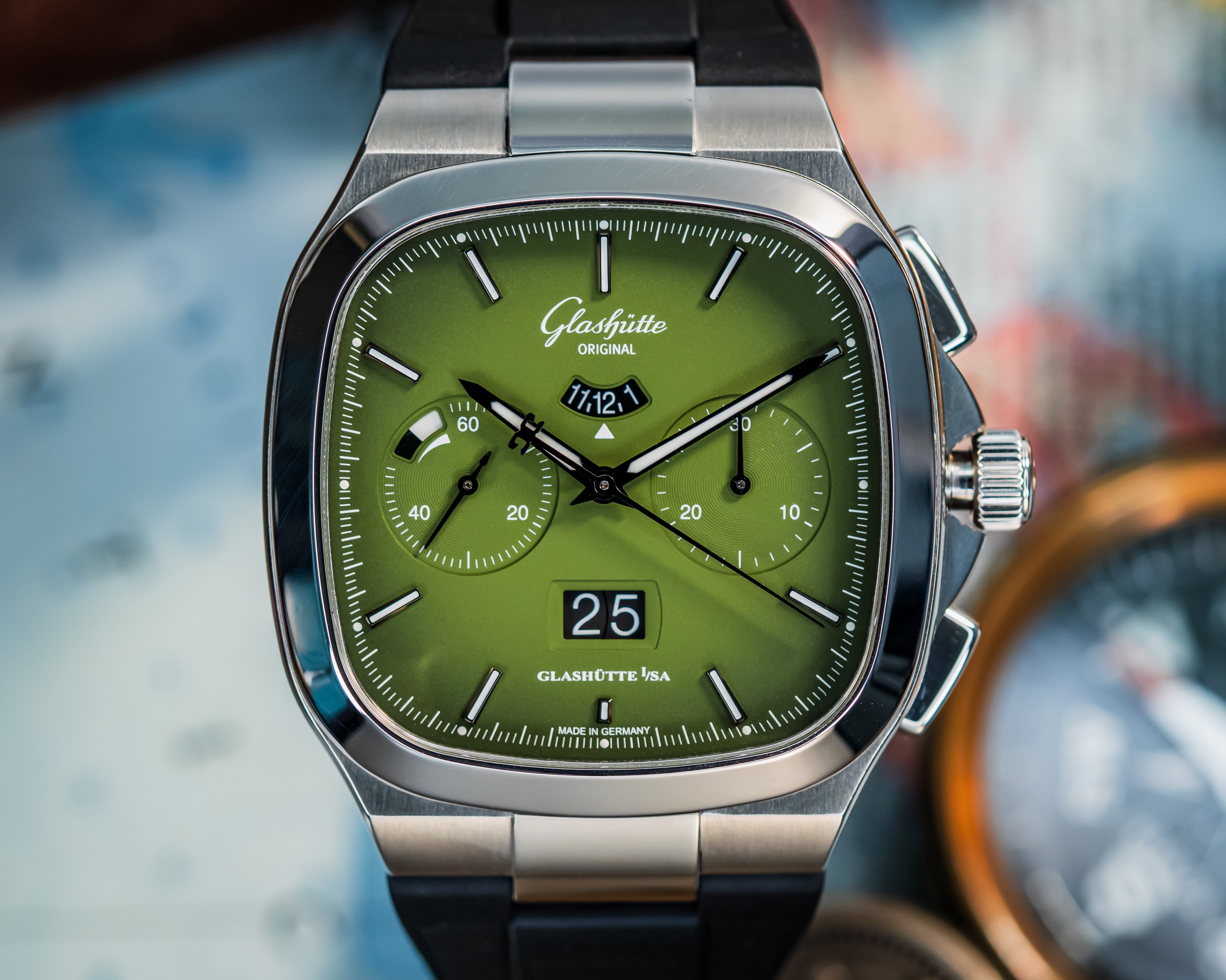 GLASHÜTTE ORIGINAL SEVENTIES CHRONOGRAPH PANORAMA DATE 1-37-02-09-02-63