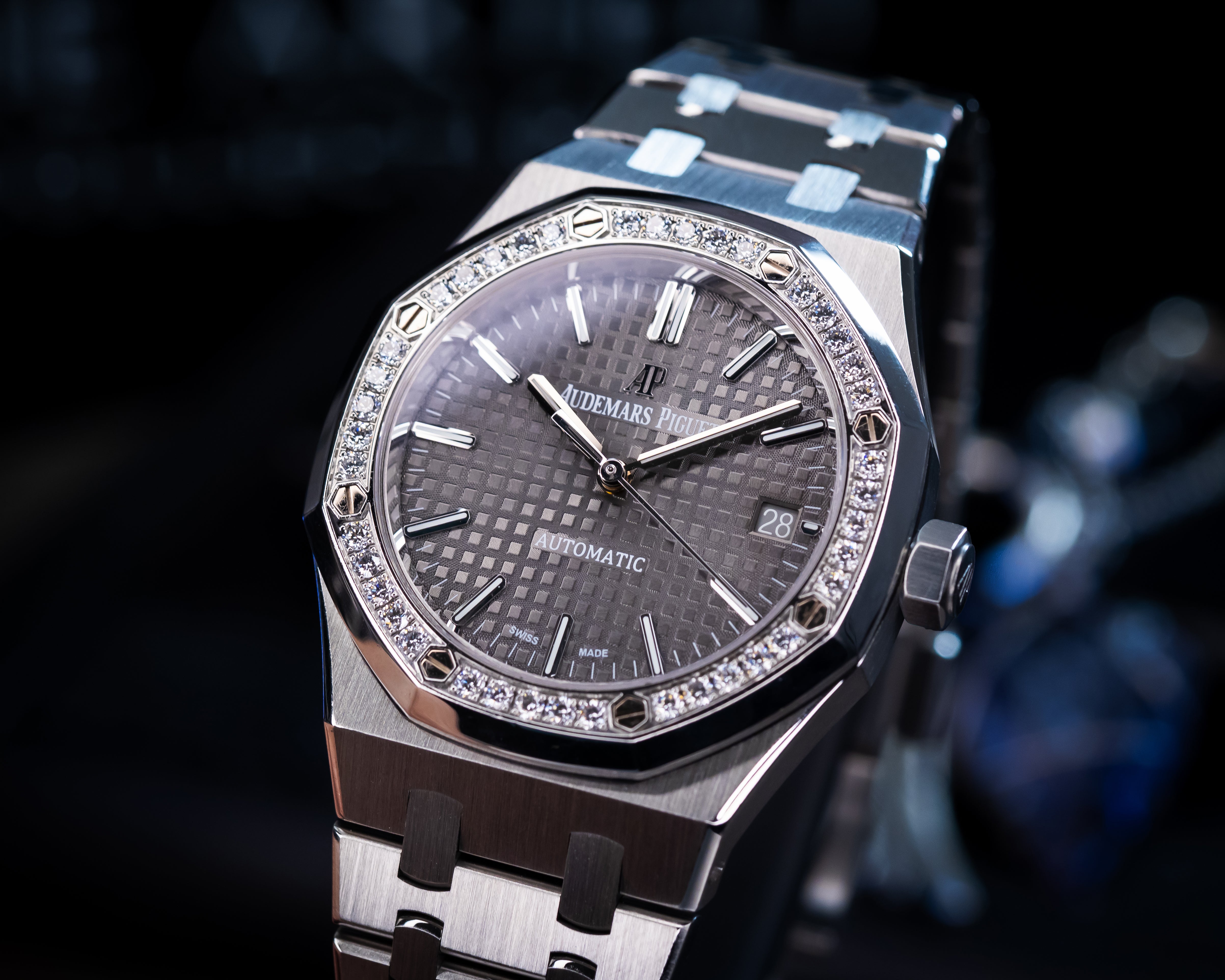 AUDEMARS PIGUET ROYAL OAK SELFWINDING DIAMOND SET RUTHENIUM DIAL 15451ST.ZZ.1256ST.02