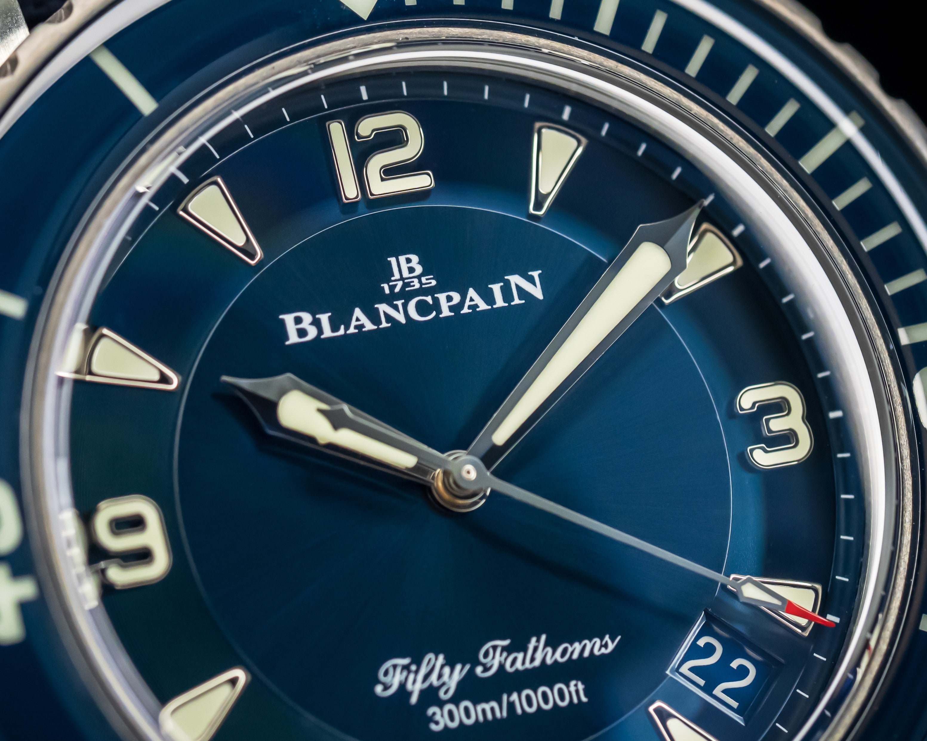 BLANCPAIN FIFTY FATHOMS AUTOMATIQUE BLUE DIAL TITANIUM 5015-12B40-052A