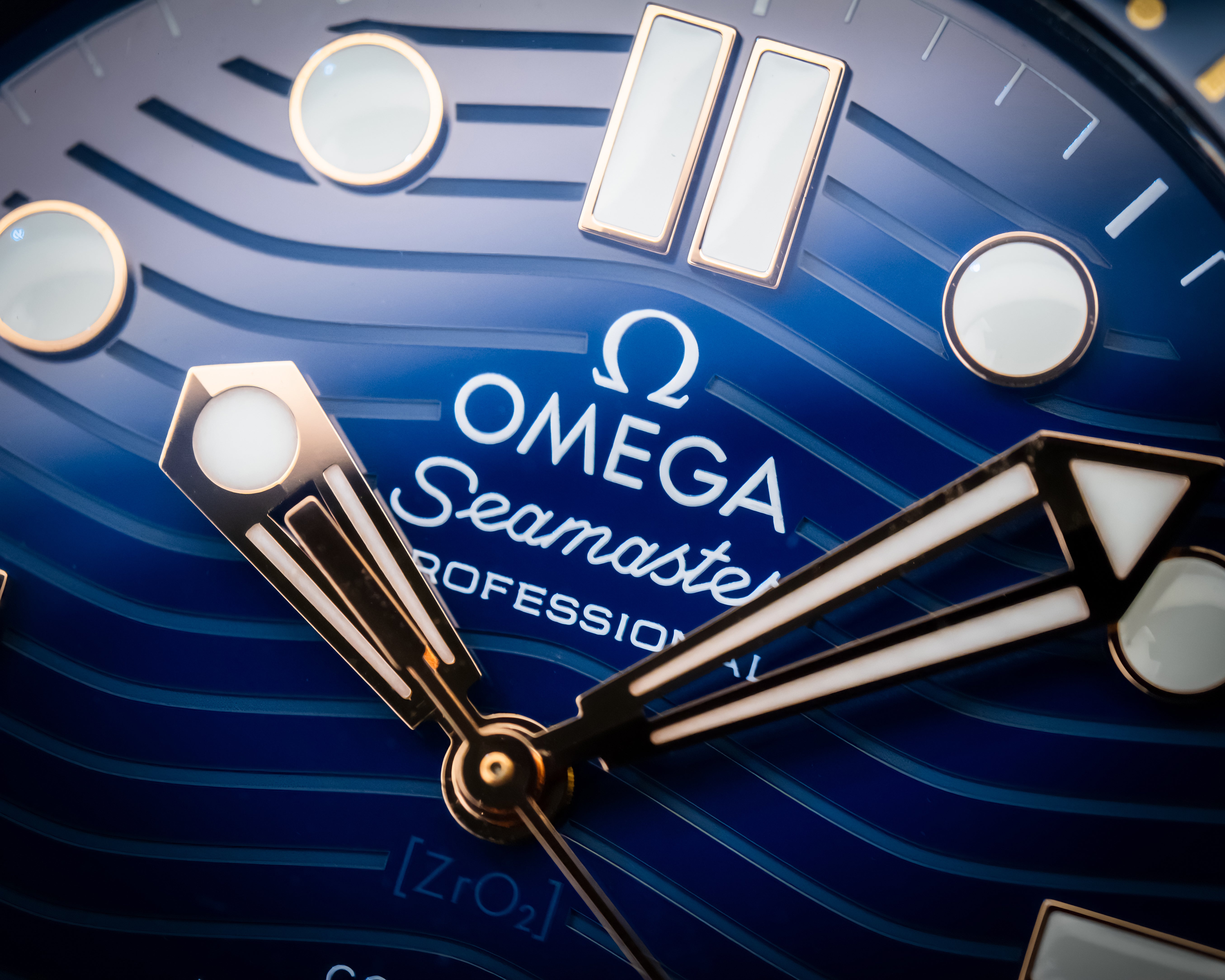 Omega Seamaster Diver 300M Steel Sedna Gold Blue 210.22.42.20.03.002