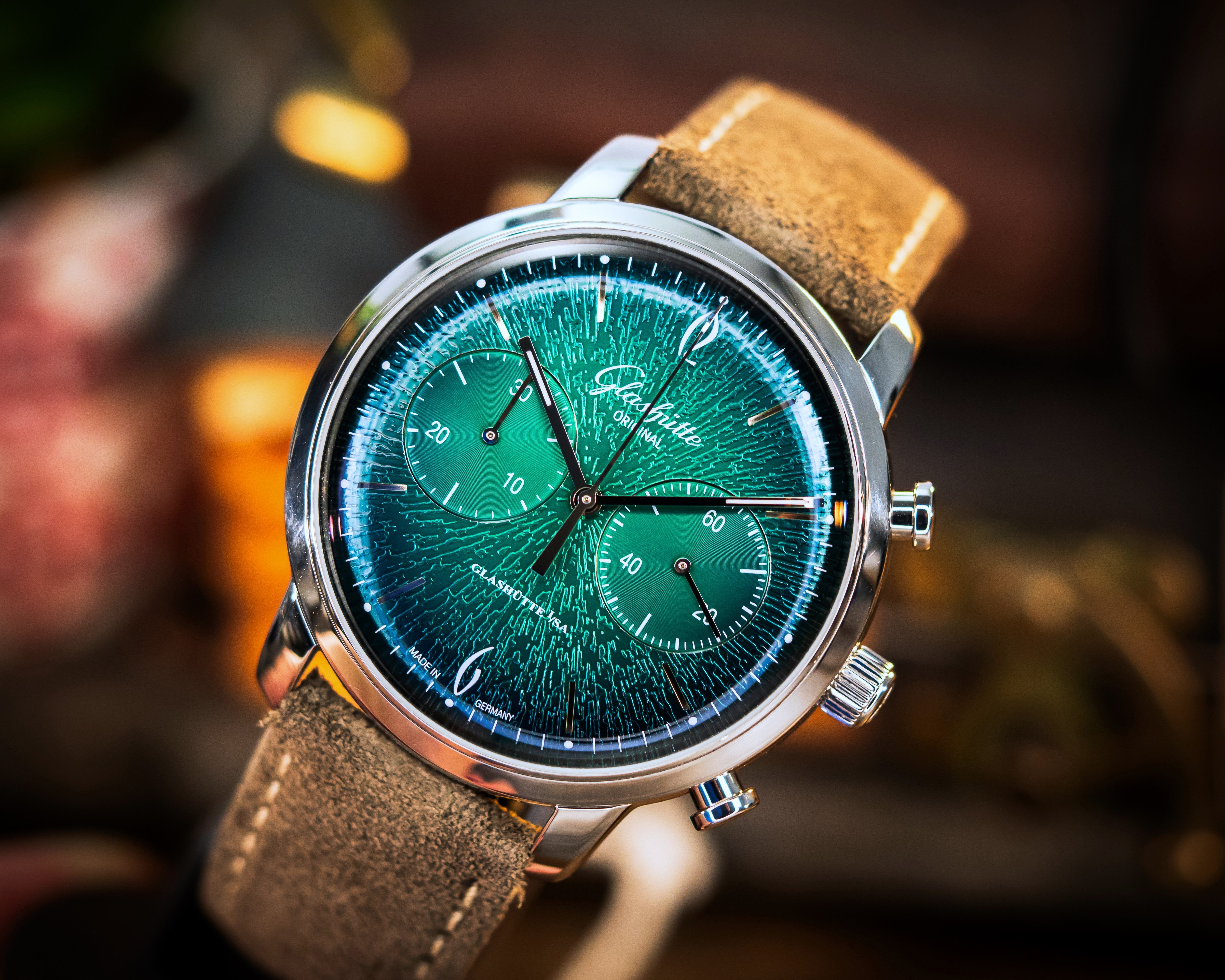 Glashutte Original Sixties Chronograph Annual Edition – 1-39-34-05-22-04