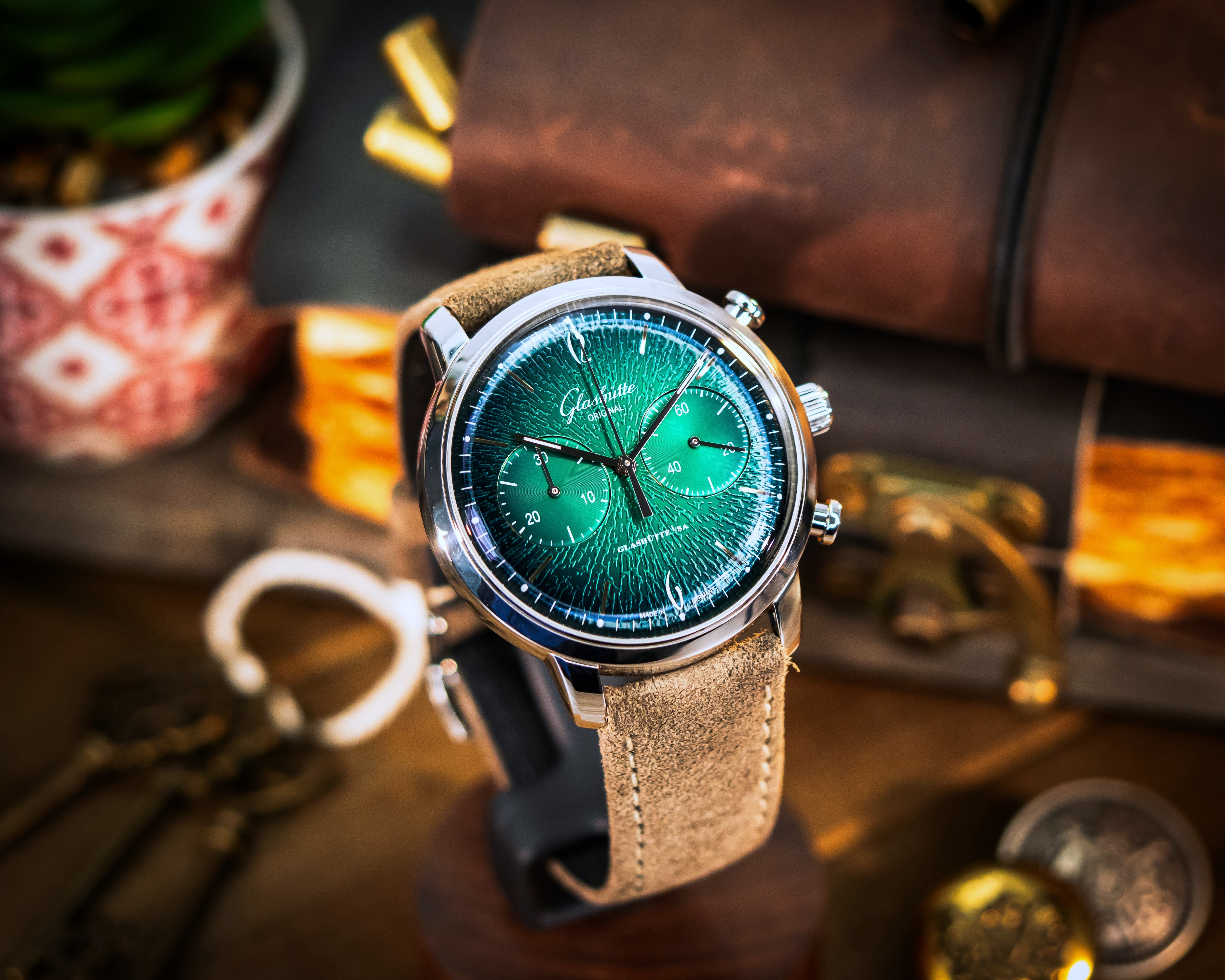 Glashutte Original Sixties Chronograph Annual Edition – 1-39-34-05-22-04
