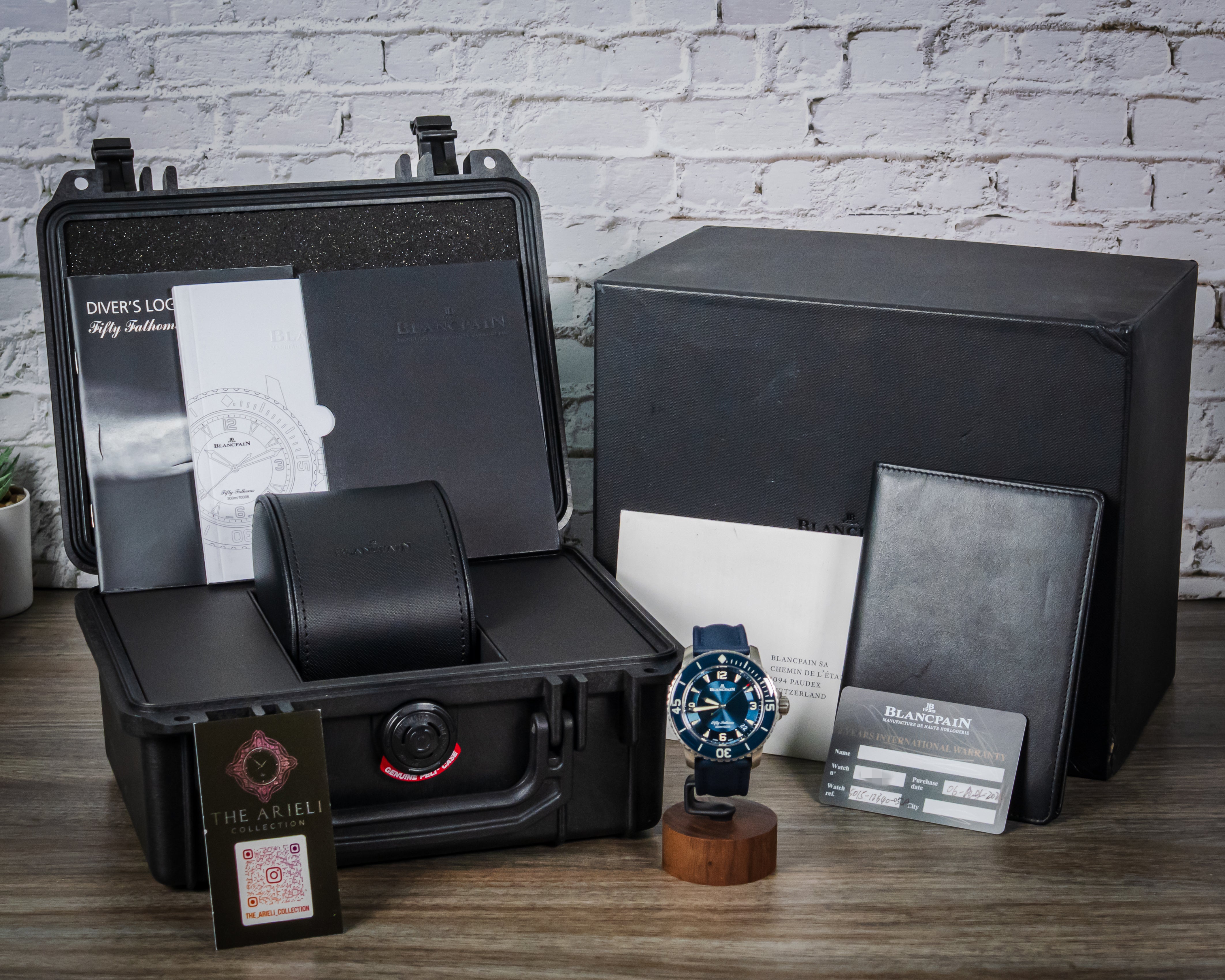 BLANCPAIN FIFTY FATHOMS AUTOMATIQUE BLUE DIAL TITANIUM 5015-12B40-052A