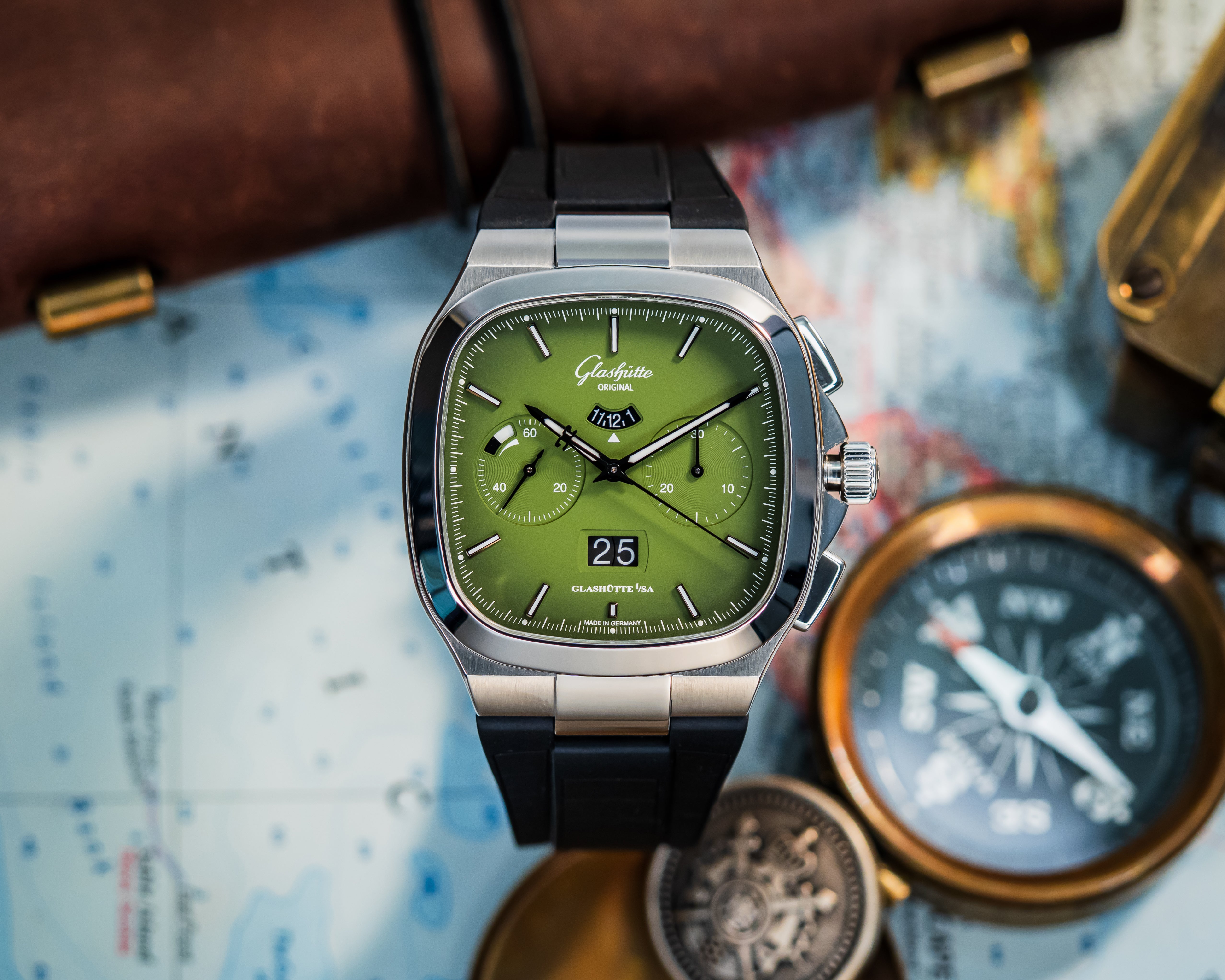 GLASHÜTTE ORIGINAL SEVENTIES CHRONOGRAPH PANORAMA DATE 1-37-02-09-02-63