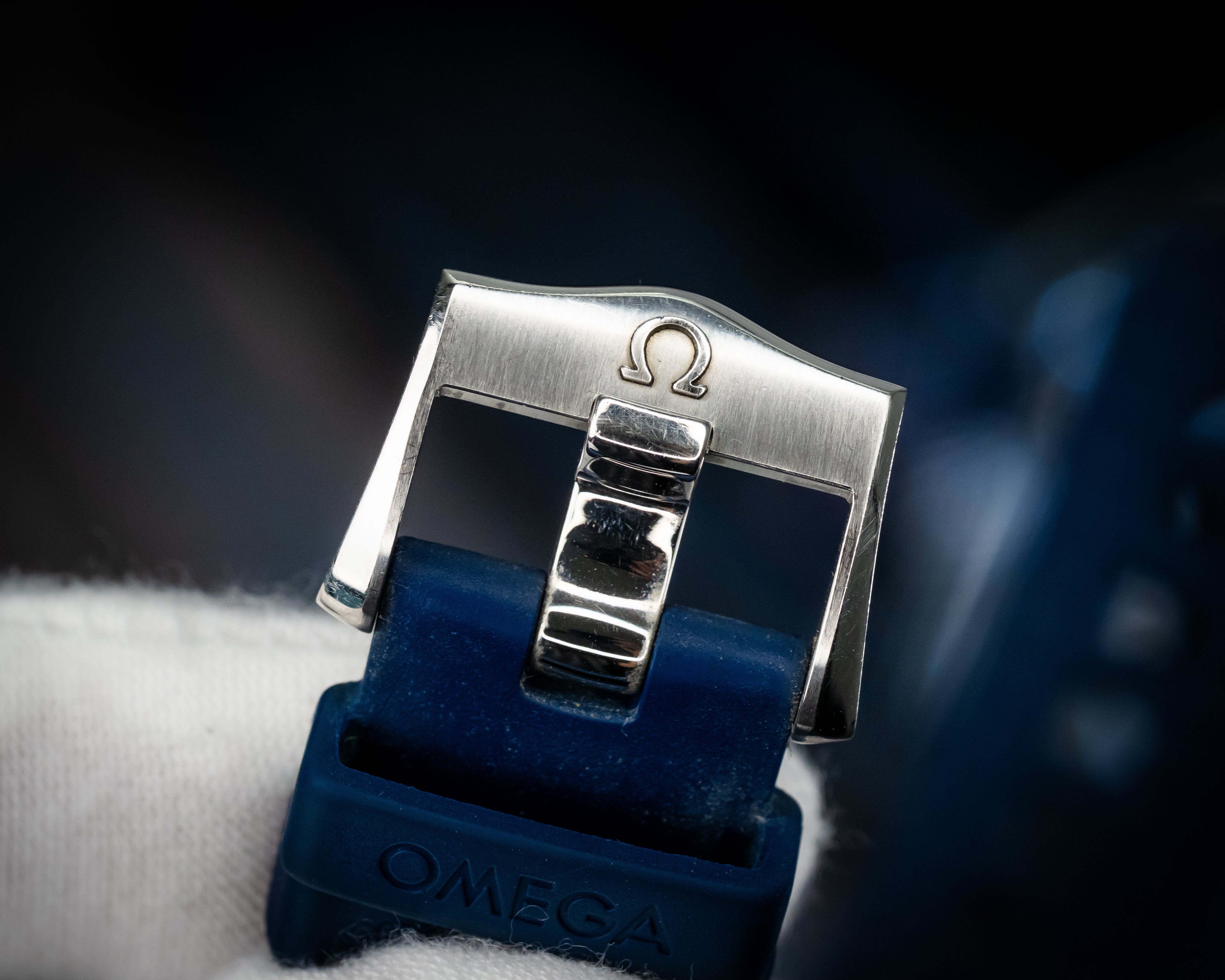 Omega Seamaster Diver 300M Steel Sedna Gold Blue 210.22.42.20.03.002