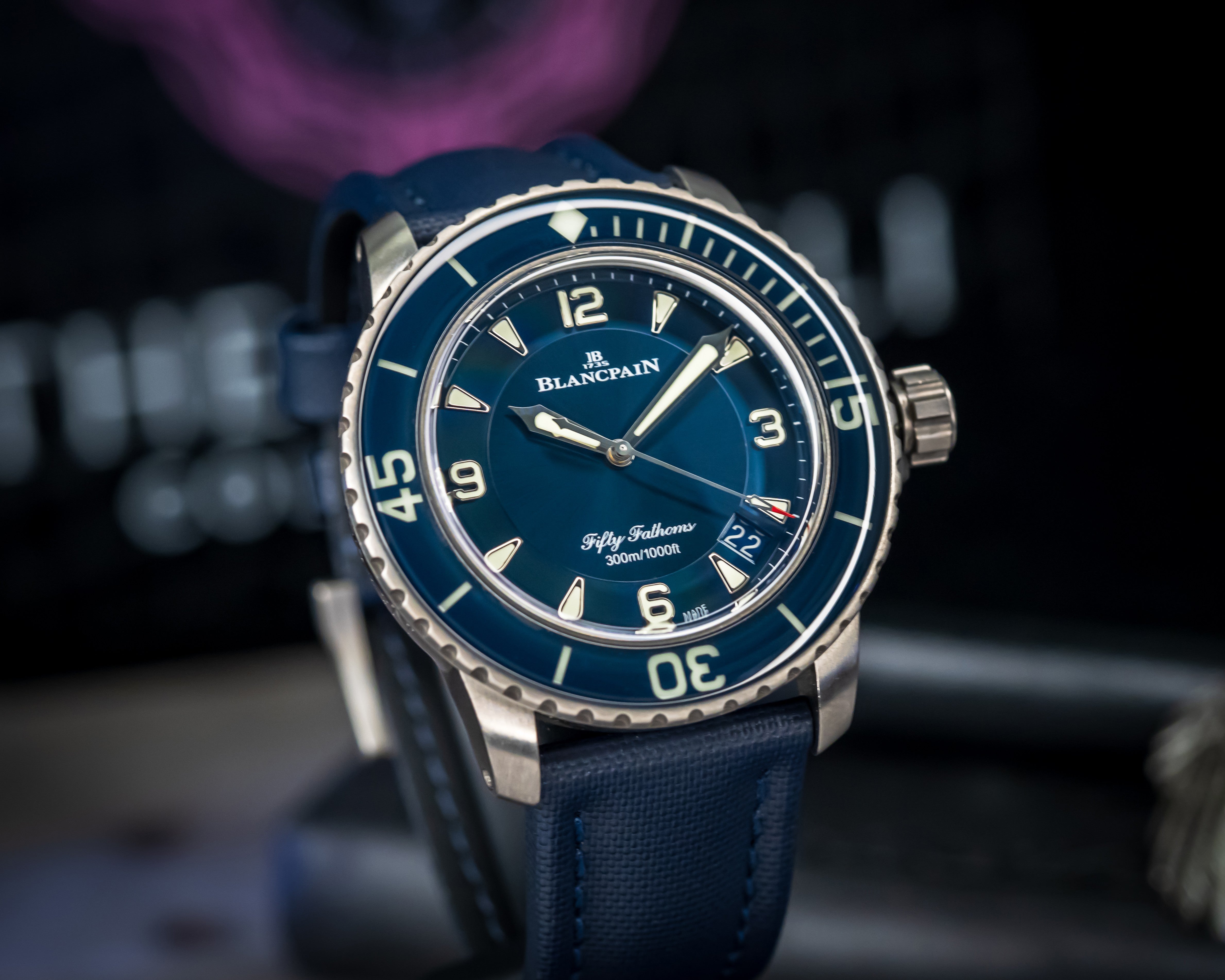 BLANCPAIN FIFTY FATHOMS AUTOMATIQUE BLUE DIAL TITANIUM 5015-12B40-052A