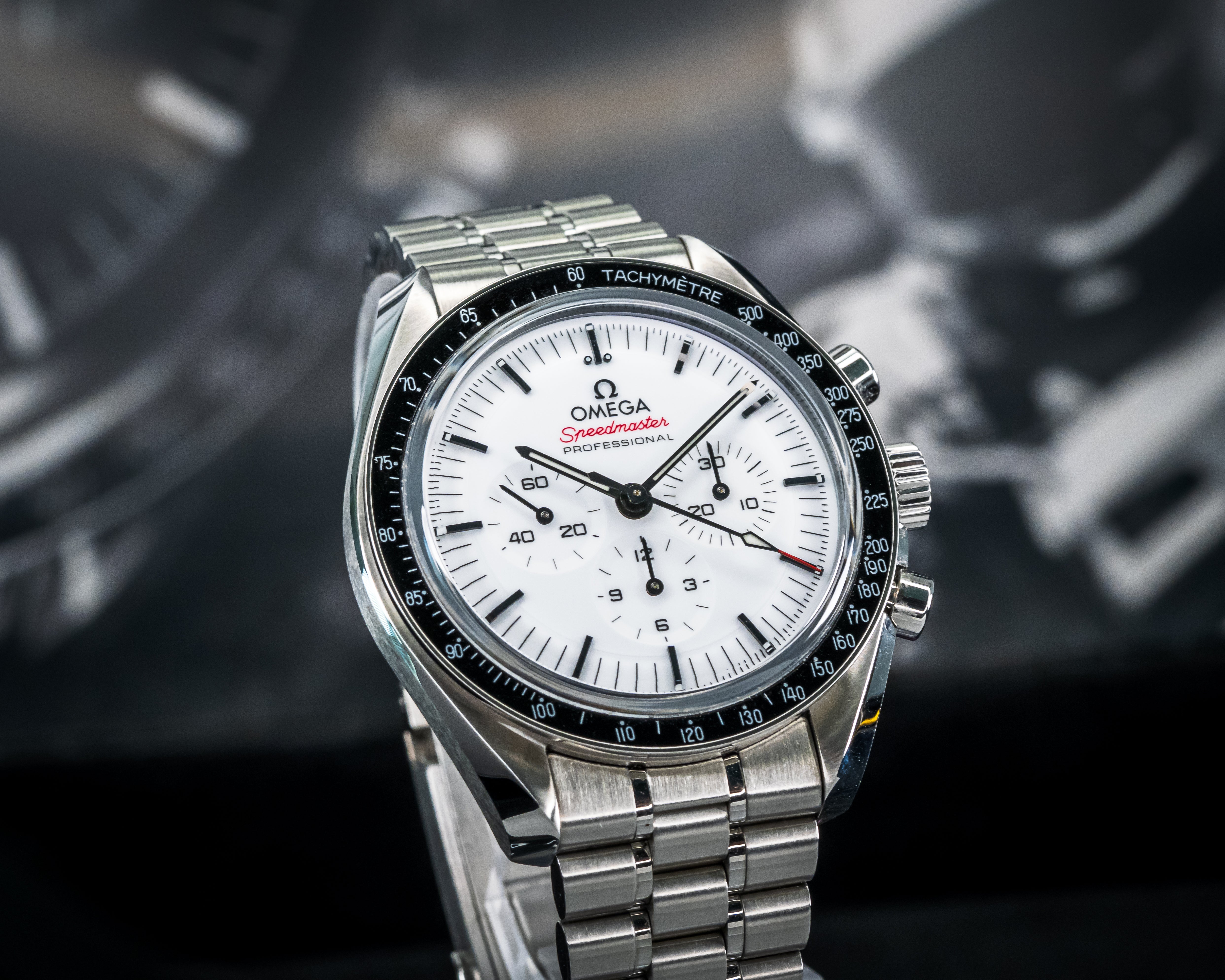 Omega Speedmaster Professional Moonwatch White Dial 310.30.42.50.04.001