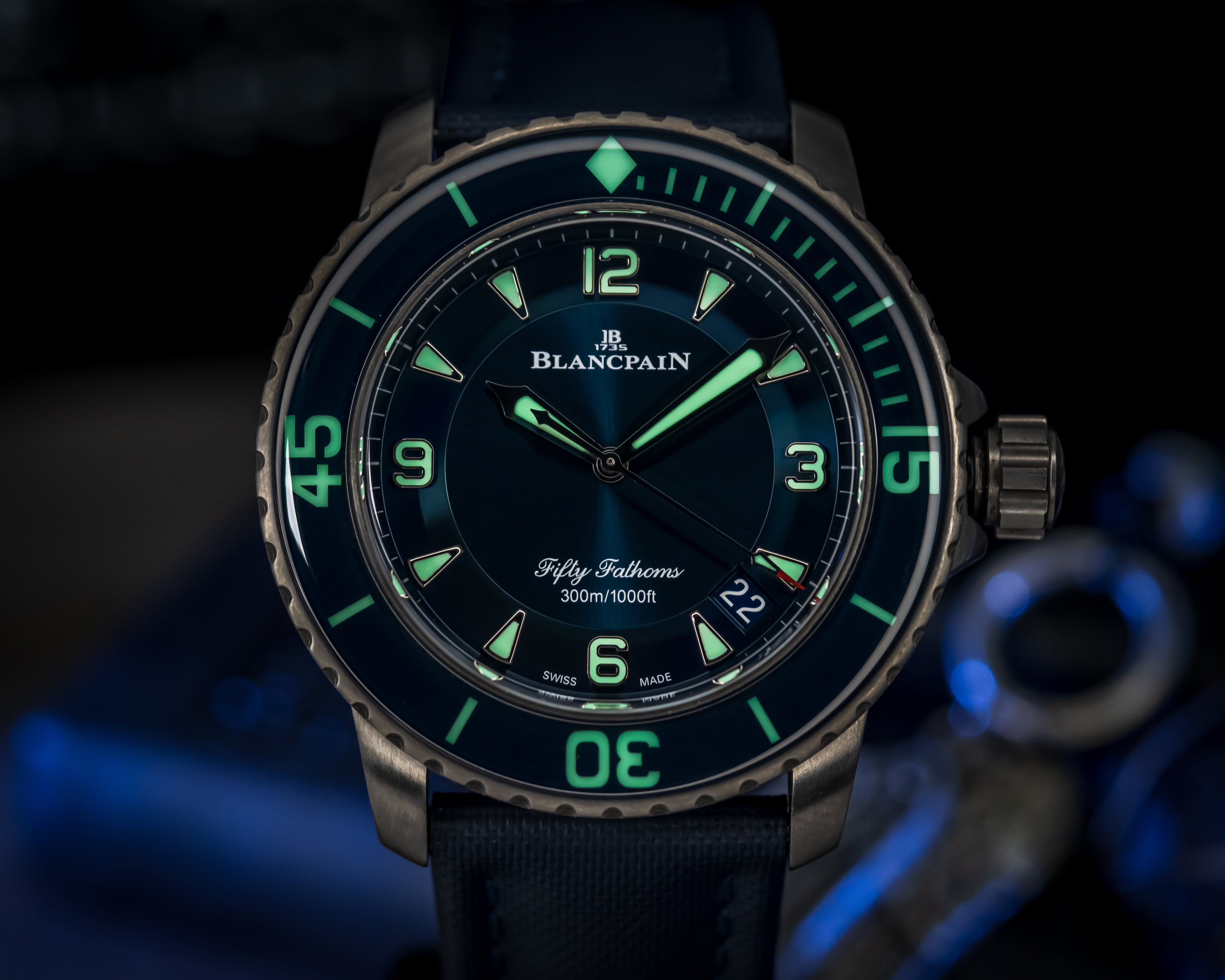 BLANCPAIN FIFTY FATHOMS AUTOMATIQUE BLUE DIAL TITANIUM 5015-12B40-052A