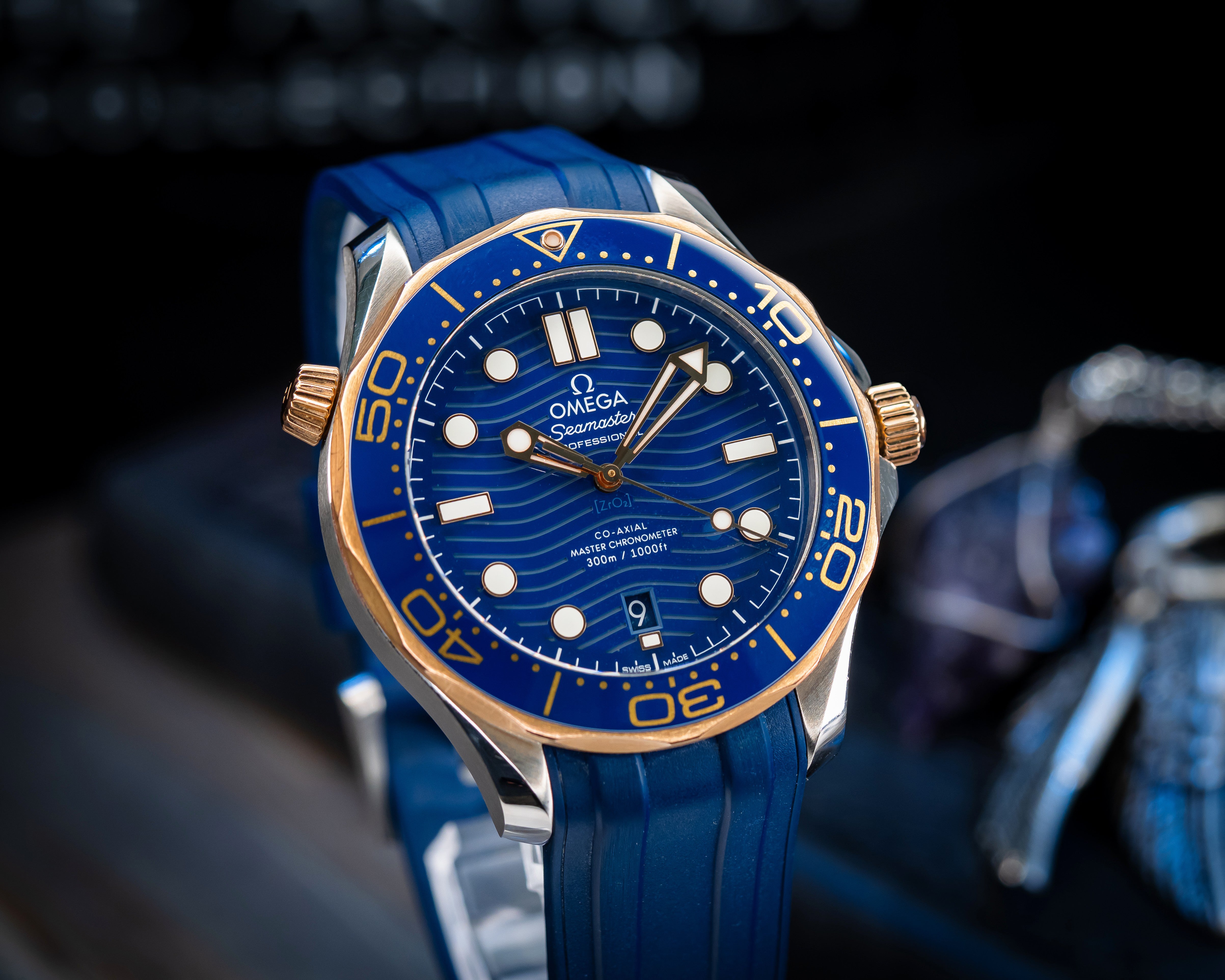 Omega Seamaster Diver 300M Steel Sedna Gold Blue 210.22.42.20.03.002