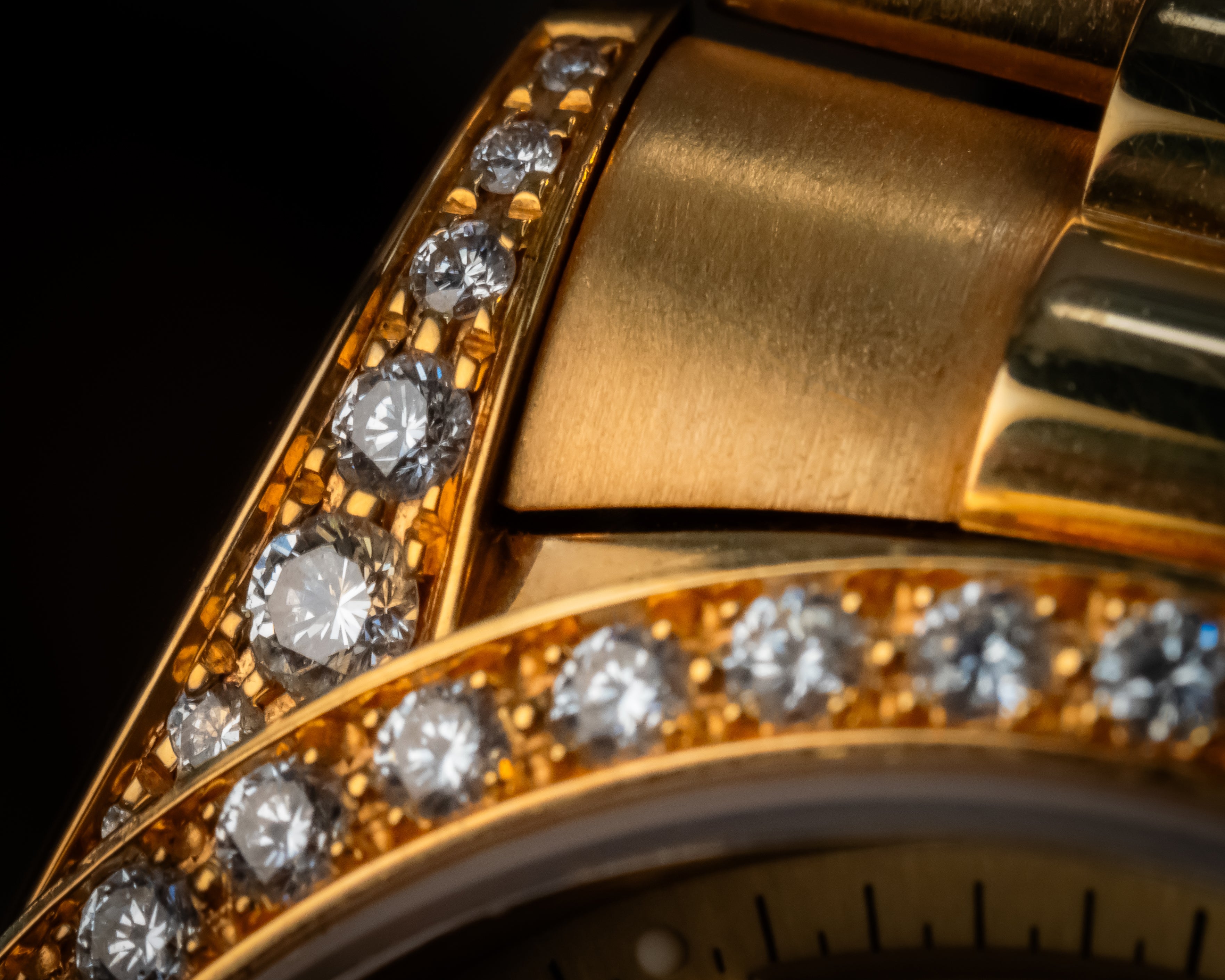 Rolex President Day-Date 36 Yellow Gold & Diamonds – 18388