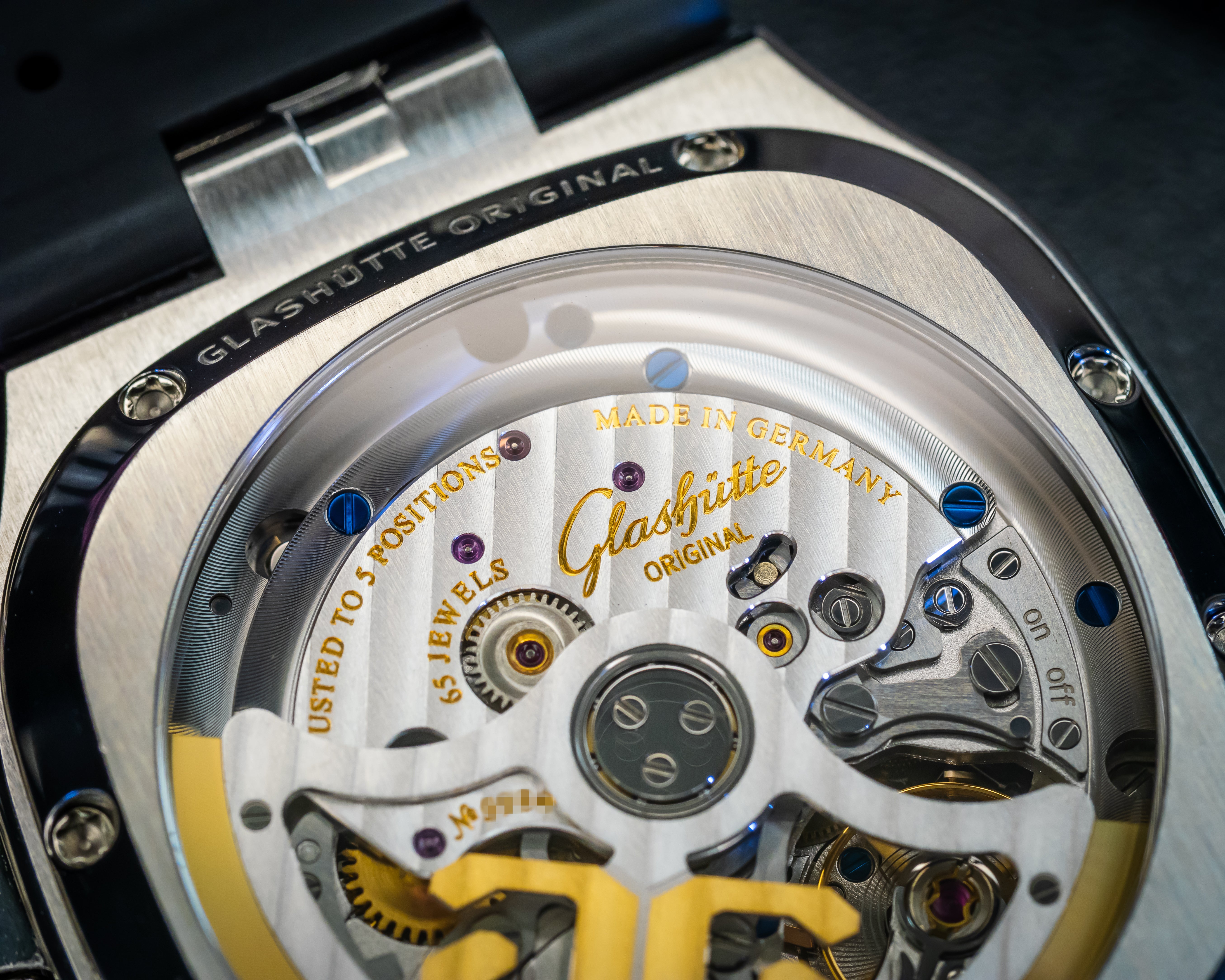 GLASHÜTTE ORIGINAL SEVENTIES CHRONOGRAPH PANORAMA DATE 1-37-02-08-02-63