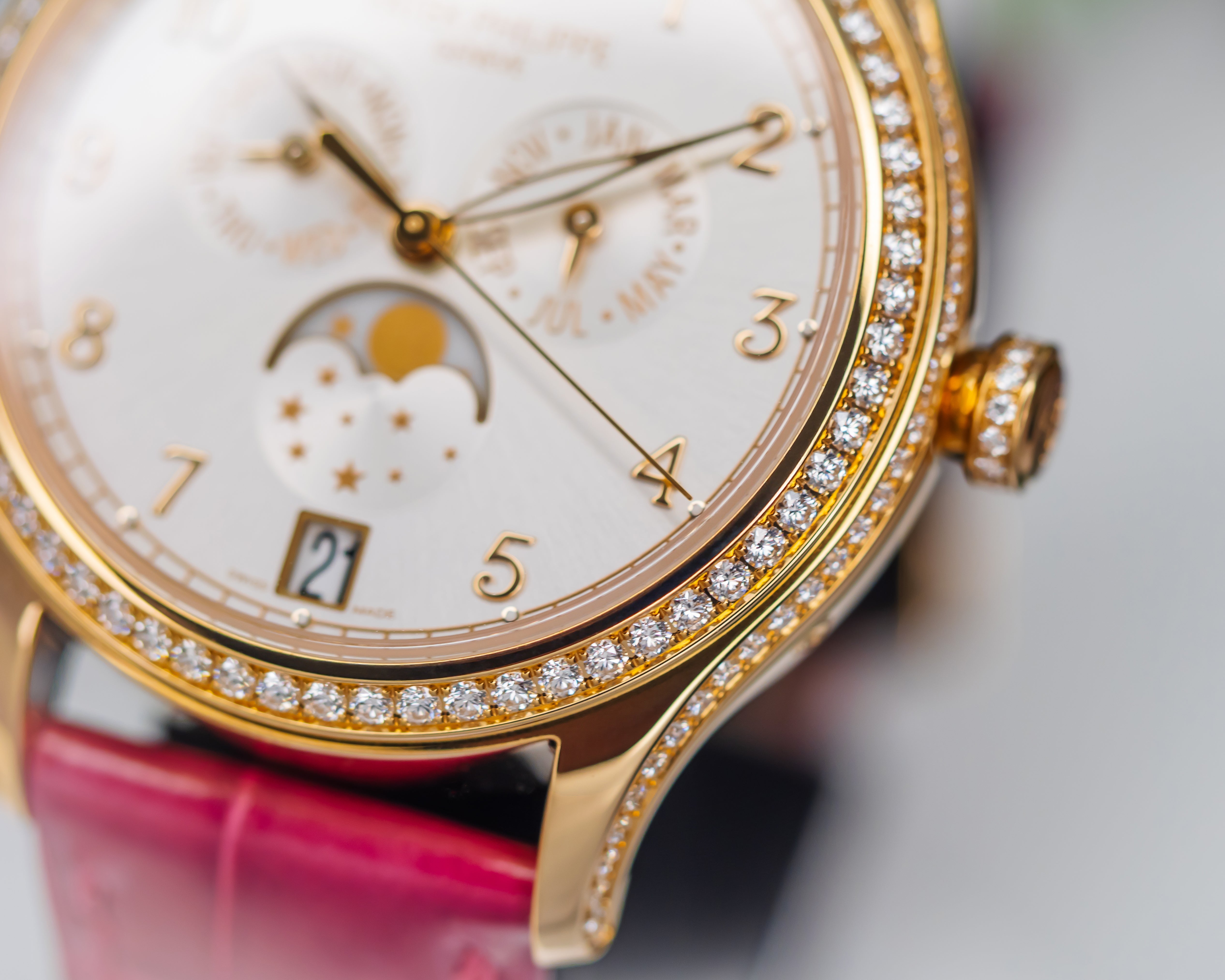 Patek Philippe Annual Calendar Complications 18k Rose Gold Diamond – 4947R