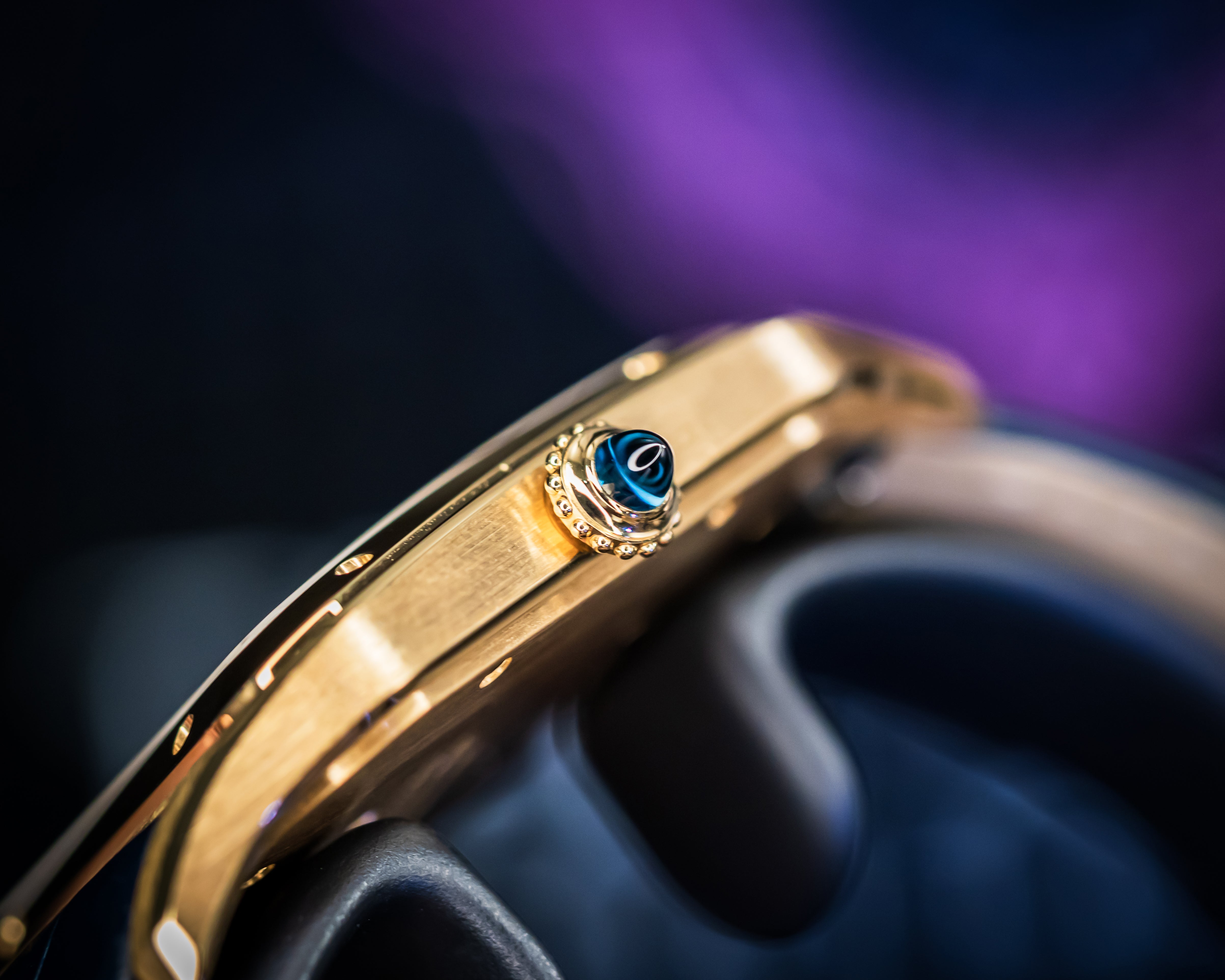 UNWORN CARTIER SANTOS-DUMONT EXTRA LARGE 18KT YELLOW GOLD WGSA0108