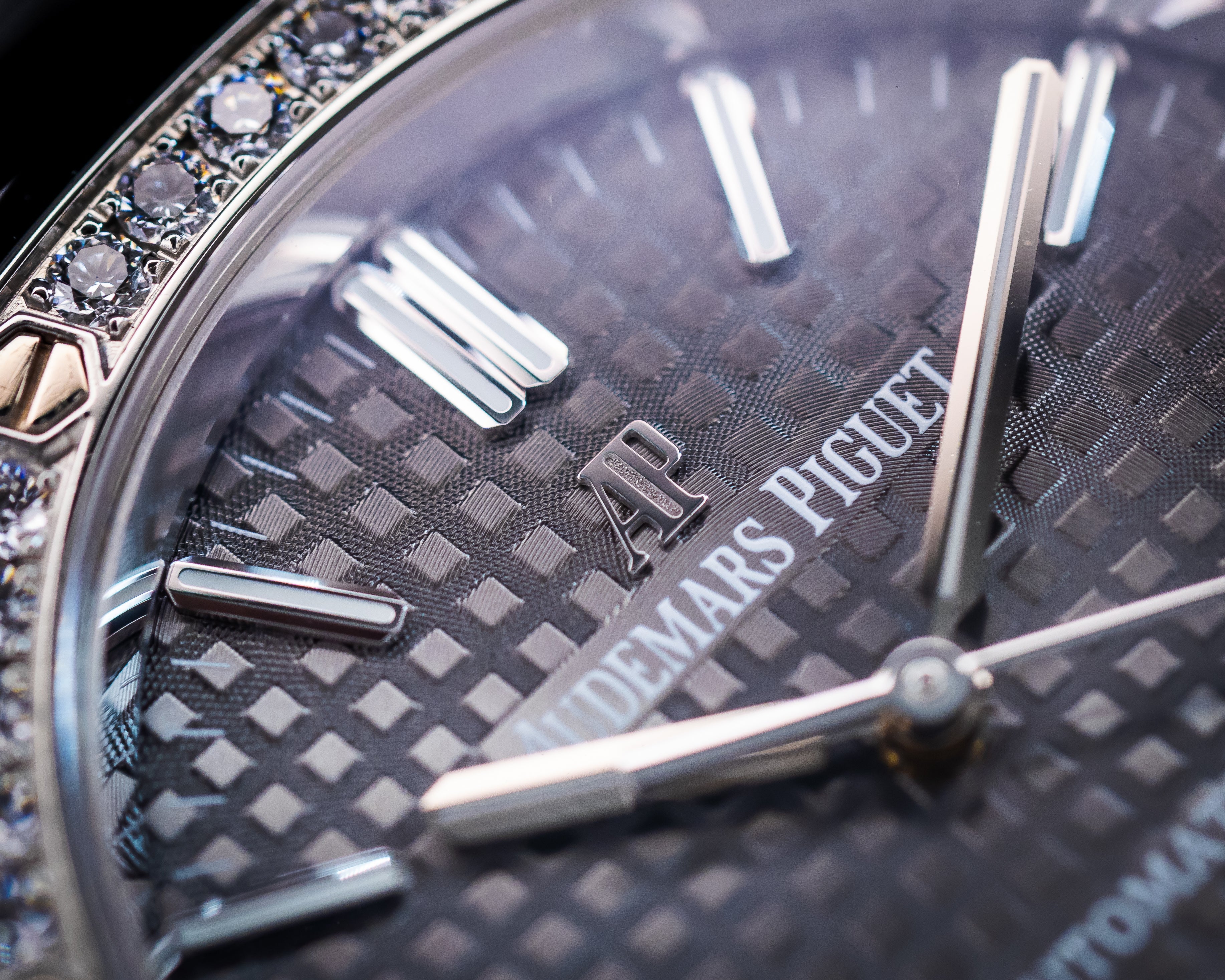 AUDEMARS PIGUET ROYAL OAK SELFWINDING DIAMOND SET RUTHENIUM DIAL 15451ST.ZZ.1256ST.02